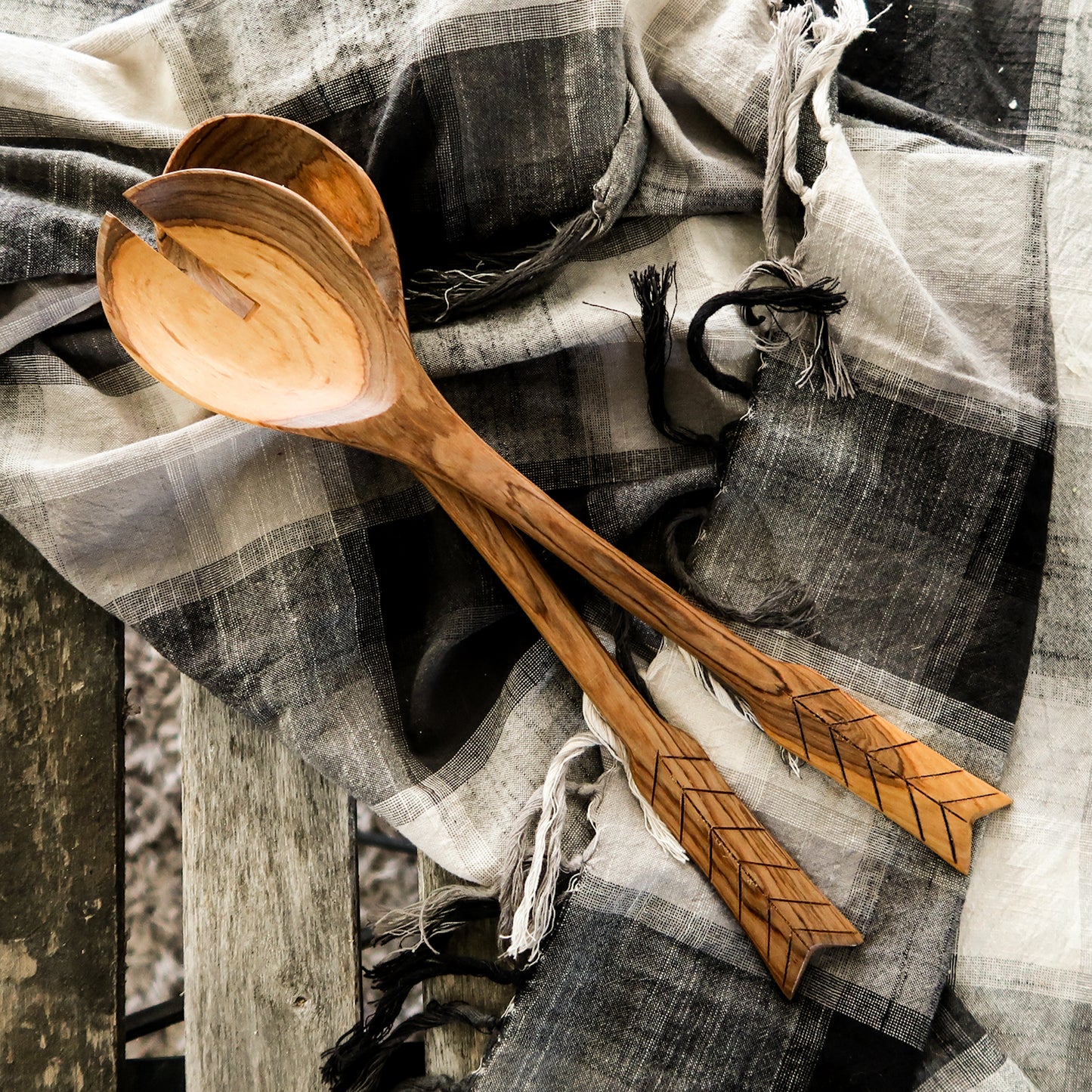 Arrow Handle Large Serving Utensils Set