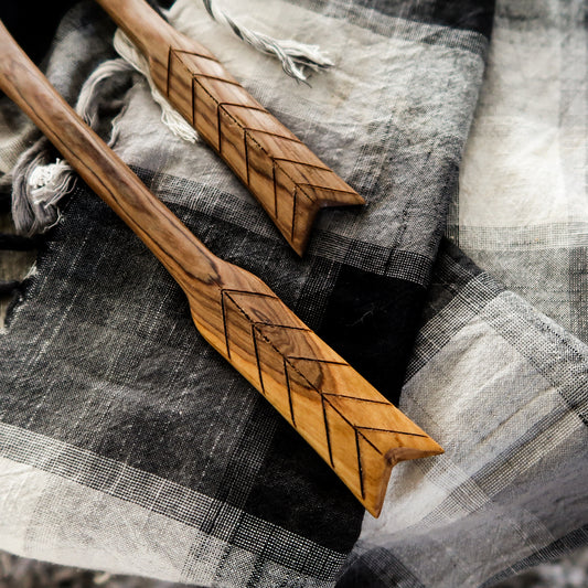 Arrow Handle Large Serving Utensils Set