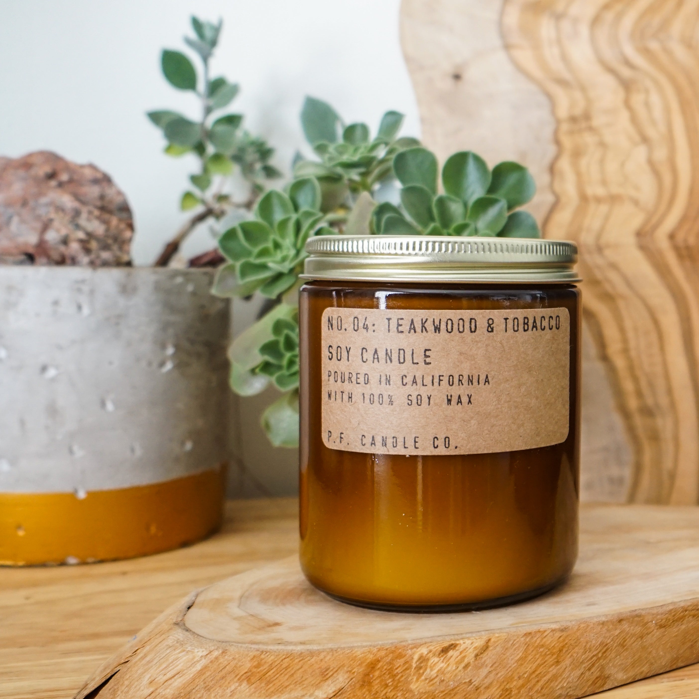 teakwood and tobacco P.F. Candle Teakwood & Tobacco teakwood and tobacco P.F. Candle Teakwood & Tobacco
