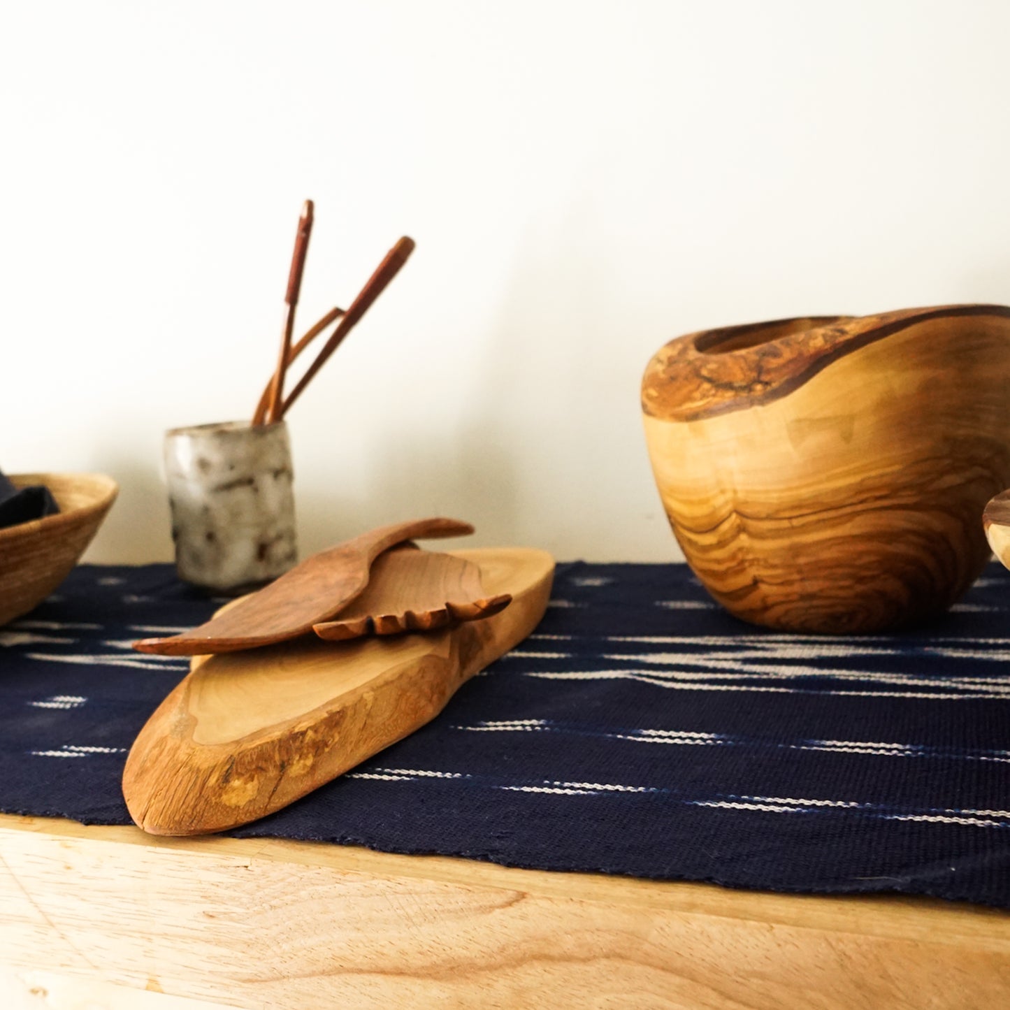 Compact Wild Olive Wood Serving Set