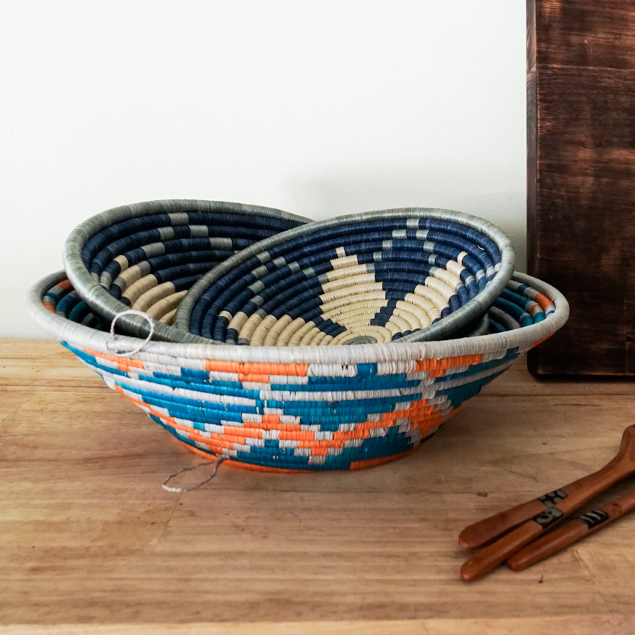 Uganda outlets Hand Woven Raffia Basket Bowls Set