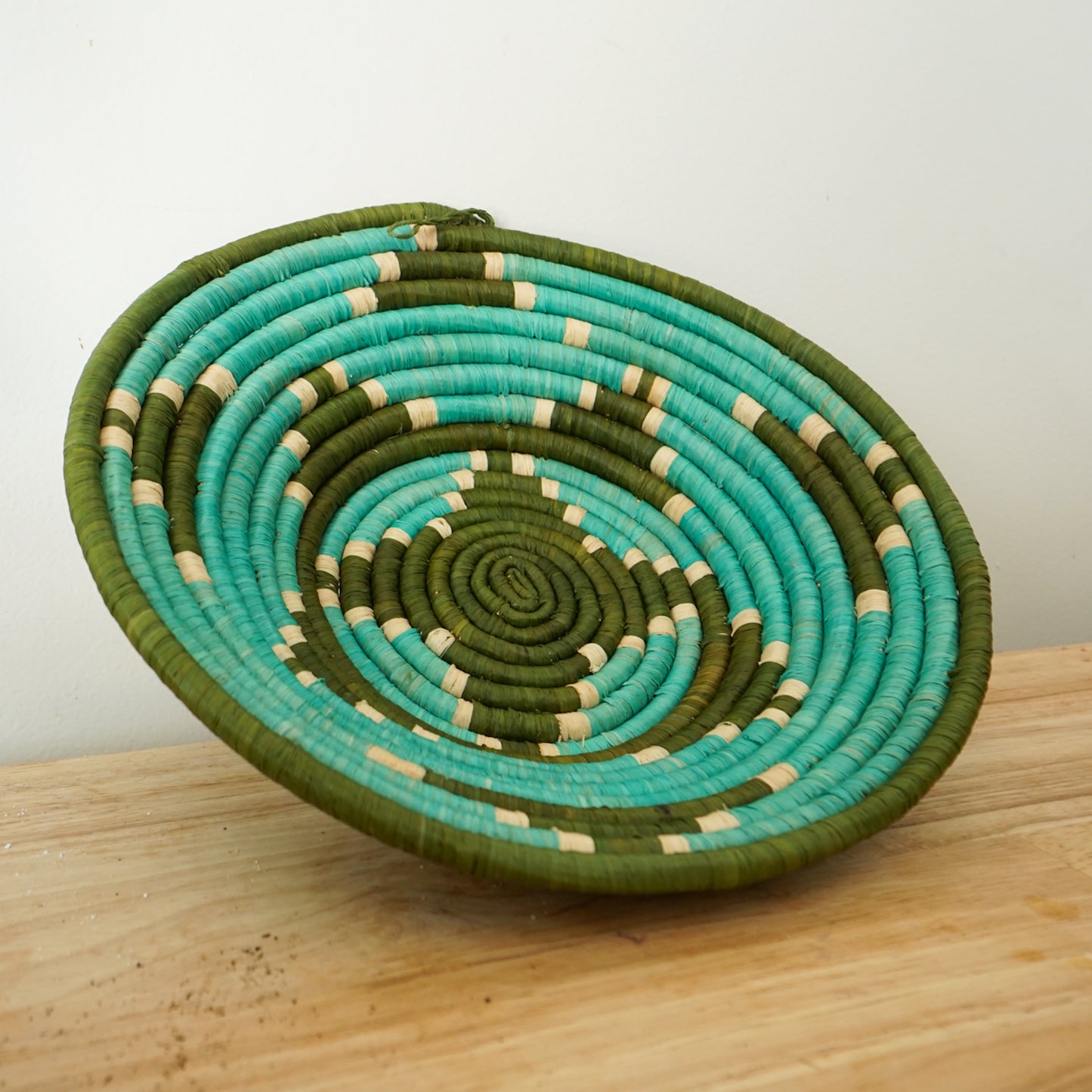 Uganda Lakes Raffia Basket