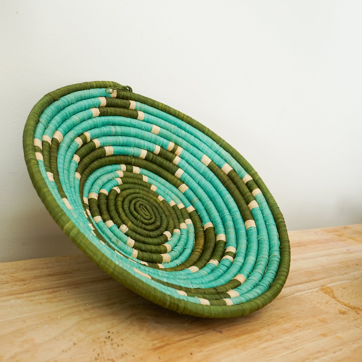 Uganda Lakes Raffia Basket