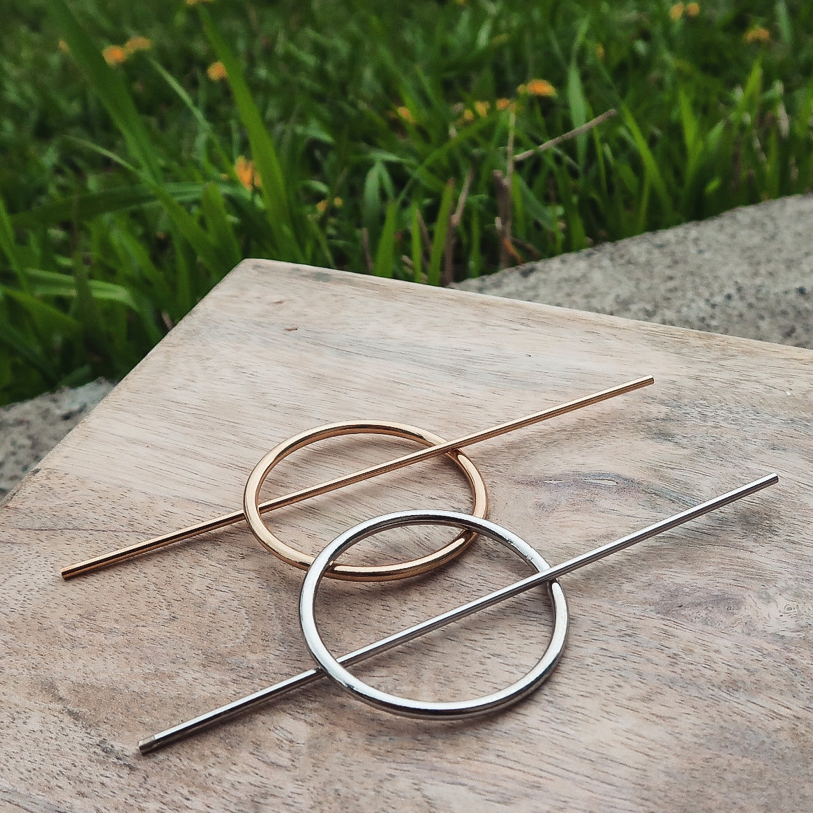 Circle Hair Pin with Stick